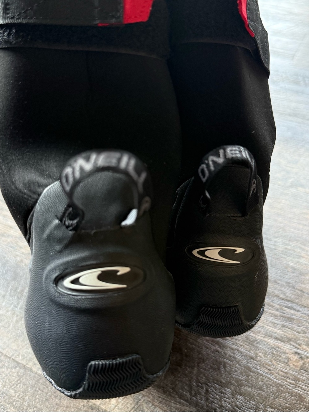 Men's Black Split-Toe Neoprene Swim Boots with Red Accent - Picture 3 of 4